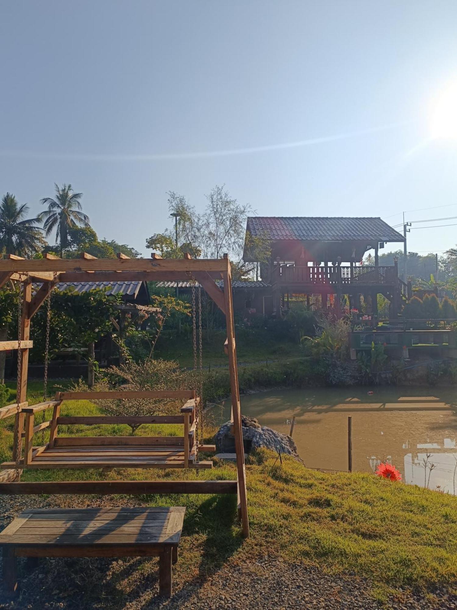 ม่วนใจ๋ปันสุข โฮมสเตย์แอนคาเฟ่ Muanjai Punsuk Homestay And Cafe تشوم تونغ المظهر الخارجي الصورة