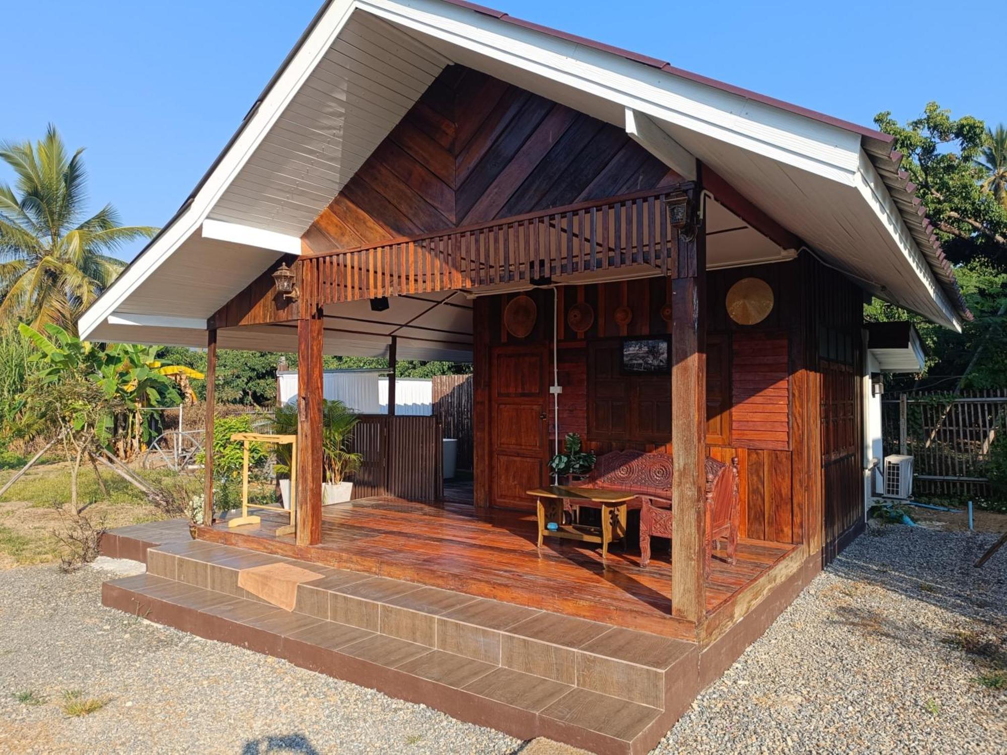 ม่วนใจ๋ปันสุข โฮมสเตย์แอนคาเฟ่ Muanjai Punsuk Homestay And Cafe تشوم تونغ المظهر الخارجي الصورة